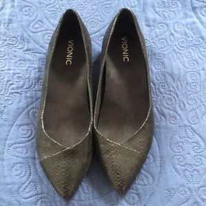 Vionic flats. Worn only a few times.